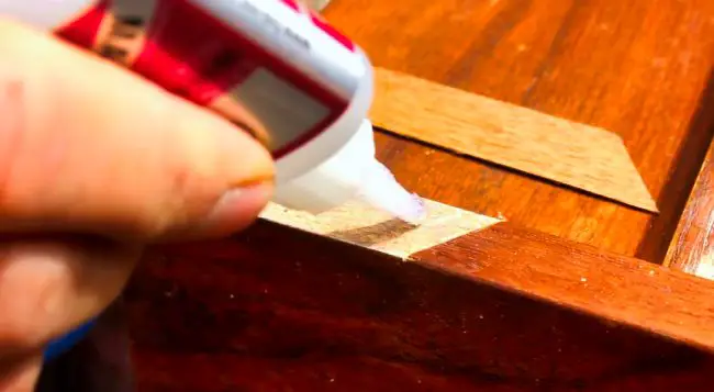 Gluing Wood Veneer Repair
