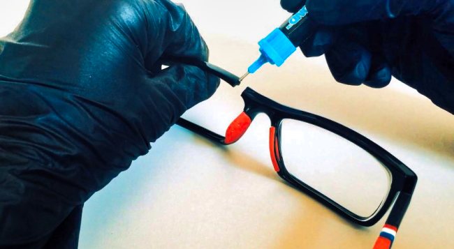 Glue repairing plastic eyeglass frames