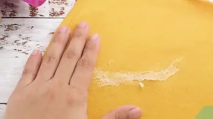 How to Remove Super Glue From Fabric